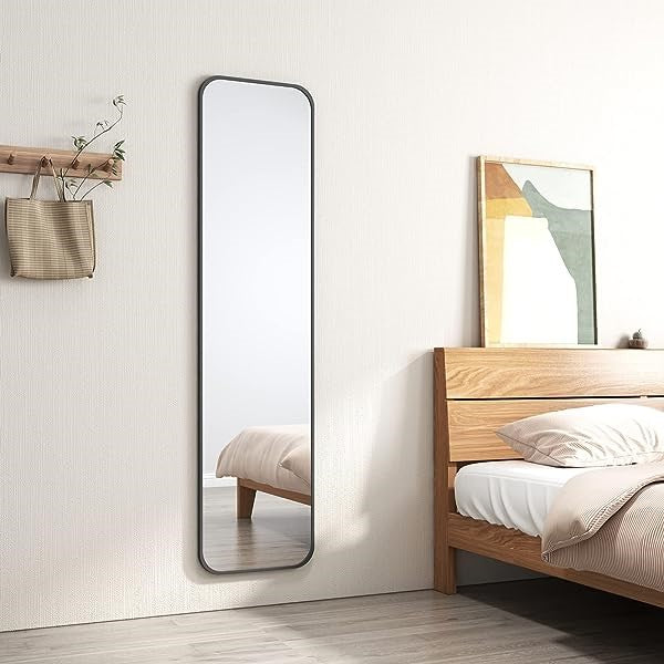 7 Types of Mirrors to Use In The Bedroom - hollywood mirrors
